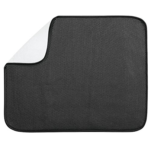 iDesign 40137 iDry Abtropfmatte groß, dünne Spülbeckenmatte aus Polyester zum schnellen Trocknen von Geschirr, schwarz/weiß von iDesign