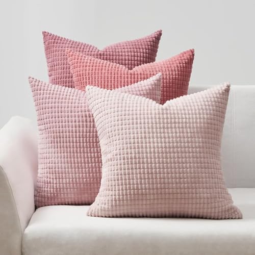 4er Set Kissen-Bezug inklusive Füllung, Modell Sven, Kord Samt Sofakissen Farbverlauf abgestimmit Couchkissen Dekokissen Zierkissen Kopfkissen, mit Reisverschluss, weich & angenehm (Rosa, 40 x 40 cm) 4er Set Kissen-Bezug inklusive Füllung, Modell Sven, Kord Samt Sofakissen Farbverlauf abgestimmit Couchkissen Dekokissen Zierkissen Kopfkissen, mit Reisverschluss, weich & angenehm (Rosa, 40 x 40 cm) von Interior by Hakito