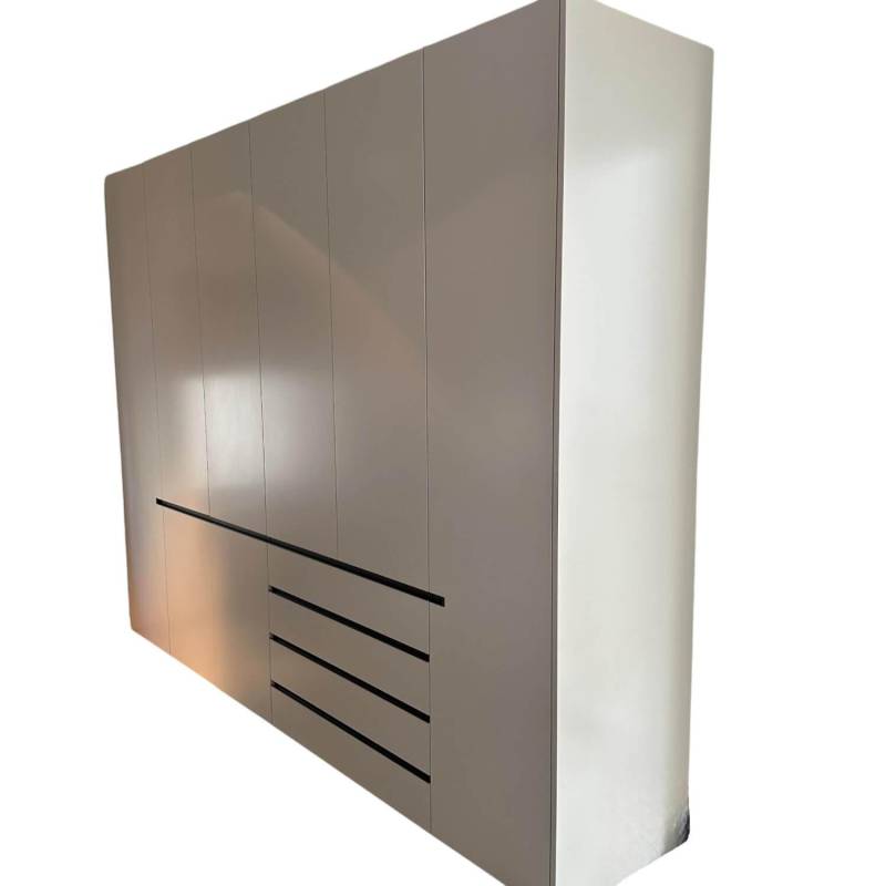 Kleiderschrank Collect Außen Lack Greige M08 Matt Weiß Grau Innen Lack Muschel M... von Interlübke