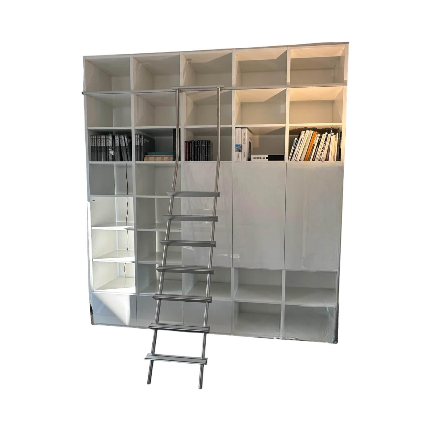 Raumteilerwand Studimo Korpus Lack Matt Schneeweiß M03 Front Lack Hochglanz Schn... Raumteilerwand Studimo Korpus Lack Matt Schneeweiß M03 Front Lack Hochglanz Schn... von Interlübke