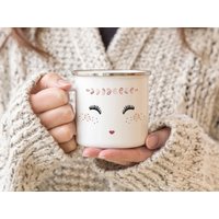 Interluxe Emaille Becher - Miss Molly Mit Blütenrand Geschenkidee Lustiger Spruch Tasse Freundin Lieblingsmensch von Interluxe