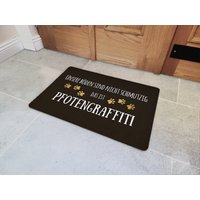 Interluxe Fußmatte 40x60 cm - Unsere Böden Sind Nicht Schmutzig Das Ist Pfotengraffiti Gold Rutschfeste Fussmatte Tier Hund Hundeliebhaber von Interluxe