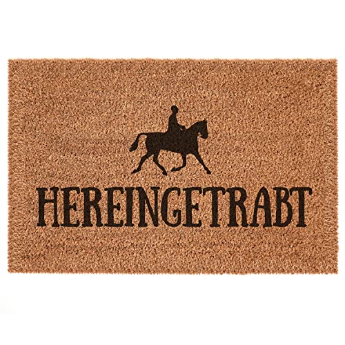 Interluxe Kokosfußmatte - Hereingetrabt - 100% Made in Germany - Kokosmatte als tolles Geschenk für Reiterinnen und Reiter - Türmatte für Reiterhof, Pferdeliebhaber*innen (40 x 60 cm) von Interluxe