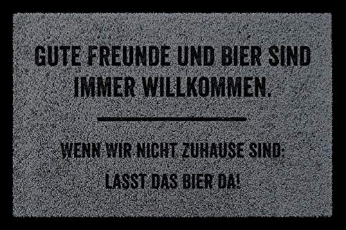 Interluxe SCHMUTZMATTE Fußmatte Gute Freunde UND Bier Willkommen Männer-WG Einzug Geschenk Dunkelgrau von Interluxe