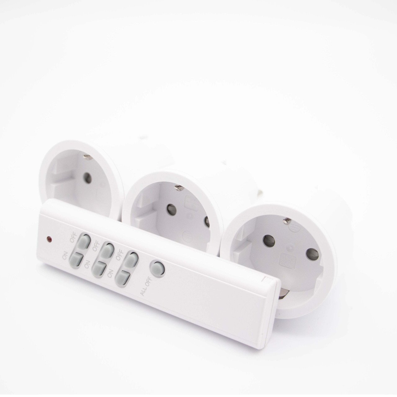 Intertechno Funk Steckdosen IT3-2300 mit Handsender Smart Home 3er Set Intertechno Funk Steckdosen IT3-2300 mit Handsender Smart Home 3er Set von Intertechno