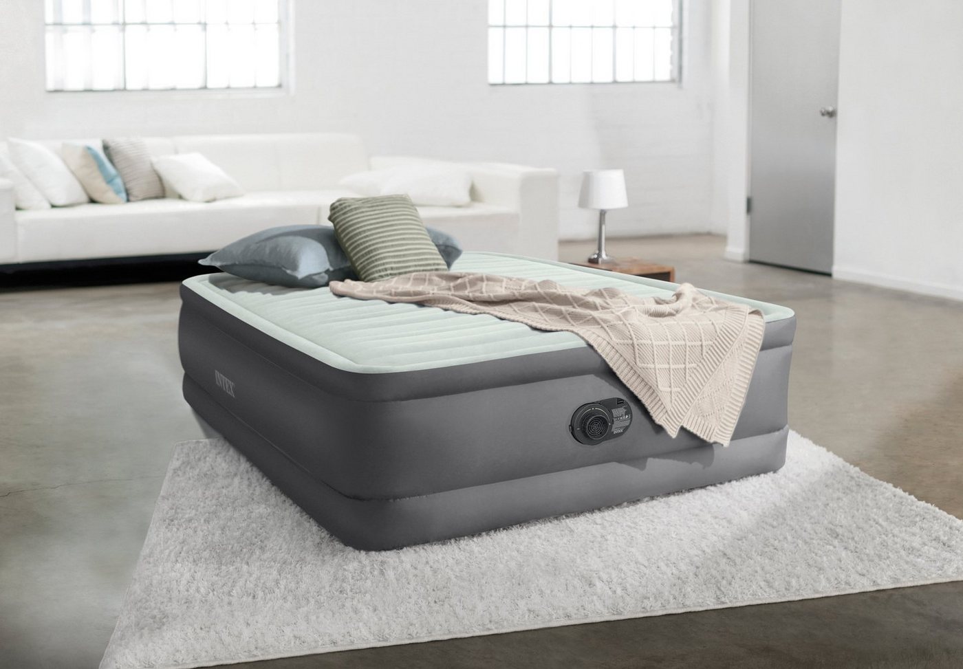 Intex Luftbett Intex Luftbett Gästebett 191x137x46 Lutmatratze selbstaufblasend, (1-tlg), Größe (L x B x H): 191 x 137 x 46 cm, Max. Gewichtsauslastung: 273 kg von Intex