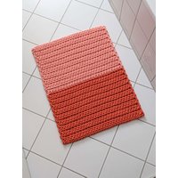 Pink Orange Striped Crochet Bath Mat, Handmade Double Sided Cotton Bathroom Rug - Modern Colorful Decor von IntriqInterior
