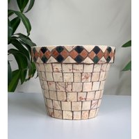 Blumentopf Mosaik Mit Marmorstücken in Beige, Terracotta Und Schwarz, Kleine Größe von IoannasArtGarden