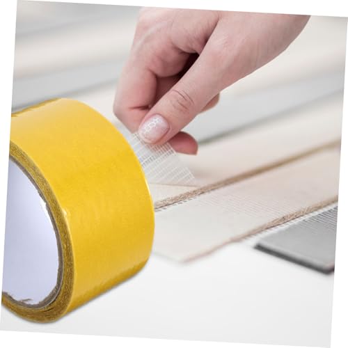 Ipetboom Wasserdichtes Doppelseitiges Teppichklebeband mit Netzstruktur Stark Haftendes Spurloses Montageband für Bodenbeläge DIY Vinylboden und Teppichverlegung Einsetzbar Ipetboom Wasserdichtes Doppelseitiges Teppichklebeband mit Netzstruktur Stark Haftendes Spurloses Montageband für Bodenbeläge DIY Vinylboden und Teppichverlegung Einsetzbar von Ipetboom