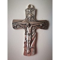 Wandkruzifix Der Heiligen Dreifaltigkeit Aus Versilbertem Messing 14 X 9 cm Wandkruzifix Der Heiligen Dreifaltigkeit Aus Versilbertem Messing 14 X 9 cm von IridiumStore