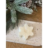 Schneeflocken Kerze | Gastgeschenk Snowflake Candle Weihnachtliche Adventskalender Geschenkidee Schneeflocken Kerze | Gastgeschenk Snowflake Candle Weihnachtliche Adventskalender Geschenkidee von IrinisCandles