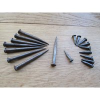 10Er Pack Handgeschmiedete Nägel Rosenkopf Schmiedeeisen Schmiede Nagel Traditionell Alt Rustikal Antik Vintage Tür Möbel Holz Handwerk von IronmongeryWorld