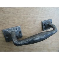 15 cm Offener Möbelgriff Schwerer Gusseisen Türgriff Rustikale Vintage Küchenschrank Türgriffe Kurbelgriff von IronmongeryWorld