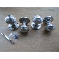 Paar Reeded Circular Massives Messing Gefederte Einsteckhebel Falle Türknäufe Ziehgriffe Poliertes Chrom Nickel Satiniert von IronmongeryWorld