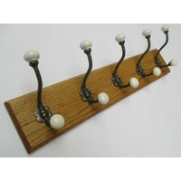 Uk Handgefertigtes Massives Eichenholz Rustikale Holzwand Montierte Hut Und Kleider Haken Schiene Rack Pegs Aufhänger Garderobe Gusseisen Twisted von IronmongeryWorld