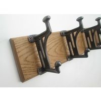 Uk Handgemachte Massive Eiche Holz Rustikale Wandbehang Garderobe Kleiderhaken Kleiderbügel Gusseisen Mackintosh Art Craft Hooks in 2 Farben von IronmongeryWorld