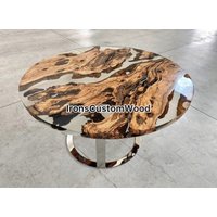 Epoxidharz Fluss Couchtisch Esstisch Aus Recyceltem Olivenholz von IronsCustomWood