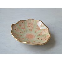 Florale Ringschale Nr. 7, Handgefertigte Schmuckschale Mit Gold von IslaClayCeramics