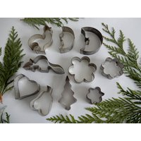 10 Alte Plätzchenausstecher Ausstechformen Ausstechförmchen Ausstecher Plätzchen Weihnachtsgebäck Mit Patina - Vintage 4 von IsoKos