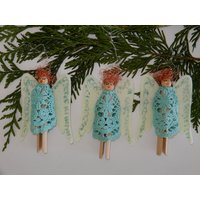 3 Niedliche Wäscheklammern-Engel Mit Filz-Flügeln Zum Aufhängen - Engel Wäscheklammern Engelchen Weihnachtsbaum Geschenkanhänger 3 Niedliche Wäscheklammern-Engel Mit Filz-Flügeln Zum Aufhängen - Engel Wäscheklammern Engelchen Weihnachtsbaum Geschenkanhänger von IsoKos