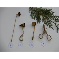 Alte Kerzenlöscher Und Kerzenschere Aus Messing - Vintage A Alte Kerzenlöscher Und Kerzenschere Aus Messing - Vintage A von IsoKos