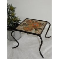 Blumenhocker Mit Schmiedeeisernem Gestell Blumen-Tischchen Hocker 60Er Jahre Blumenhocker Mit Schmiedeeisernem Gestell Blumen-Tischchen Hocker 60Er Jahre von IsoKos
