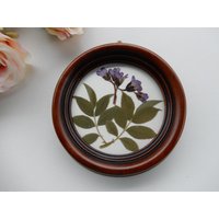 Runder Bilderrahmen Aus Holz - 12, 7 cm Dunkelbraun Mit Gepressten Blättern Und Blumen Vintage von IsoKos