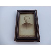 Uralter Bilderrahmen Aus Holz Mit Uraltem Foto - Vintage 8, 5 cm X 12, 5 Uralter Bilderrahmen Aus Holz Mit Uraltem Foto - Vintage 8, 5 cm X 12, 5 von IsoKos
