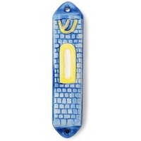 Mittelgroße Blaue Mesusa-Keramik Aus Israel Mit Handgefertigtem Design Ziegelsteinen Mittelgroße Blaue Mesusa-Keramik Aus Israel Mit Handgefertigtem Design Ziegelsteinen von IsraeliJudaica