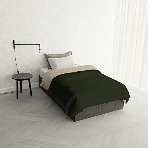 Italian Bed Linen Winter Bettdecke zweifarbig “Oslo”, Militärgrün/Creme, 150x200cm von Italian Bed Linen