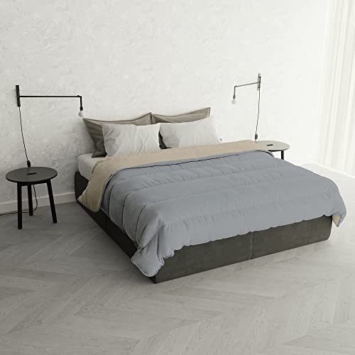 Italian Bed Linen Winter Bettdecke zweifarbig “Oslo”, Platin/Creme, 250x200cm von Italian Bed Linen