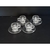 Set Von 4 Tassen Mit Untertassen Transparentes Temperiertes Glas Nummeriert Vintage Italien Kaffeeservice Geschenkidee Küchendekoration von ItalyVintageDream