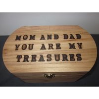 Mama Und Papa Du Bist Meine Schätze Personalisierte Erinnerung Aufbewahrungsbox Hochzeiten Geburtstage Besondere Anlässe Mama Und Papa Du Bist Meine Schätze Personalisierte Erinnerung Aufbewahrungsbox Hochzeiten Geburtstage Besondere Anlässe von ItsAllGoodWood