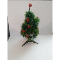 Vintage Weihnachtsbaum Kunststoff Mit Roten Beeren & Topper Funky Weihnachtsdekoration | Cb2 von ItsNewLife