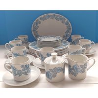 Vintage Whitestone Inpendence Porzellan-Set Florales Ironstone-Geschirr von Itsamodmodworldshop