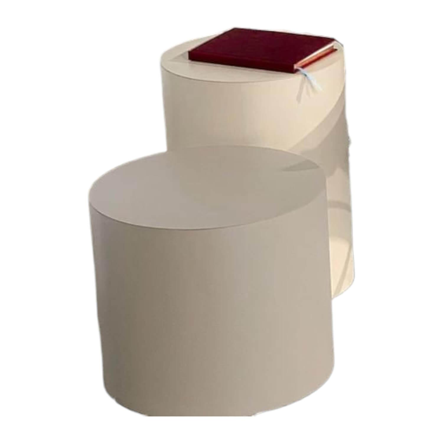 2er Set Beistelltisch Thais Bezug Narbenleder Creme Und Beige 2er Set Beistelltisch Thais Bezug Narbenleder Creme Und Beige von Ivano Redaelli