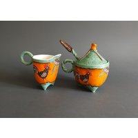 Handgemachte Keramik Zuckerkeller & Milchkännchen Set Hahn-Motiv-Küchen-Dekor Handgemachte Keramik Zuckerkeller & Milchkännchen Set Hahn-Motiv-Küchen-Dekor von Ivaspottery