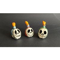 Tiny Jack Skellington Gesicht Halloween Keramik Kürbis, Kleiner Bunte Kunst, Lustiger Kürbis Dekor von Ivaspottery