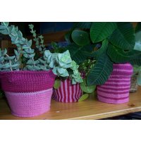 Rosa Blumentopf Übertopf Blumenvase Set 3-Er Stripy Covers Cozies Handgestrickt von Ivolgaknits