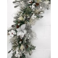 Weihnachtsgirlande, Frostige Weihnachtskranz, Mantelgirlande, Weihnachtsmantelgirlande, Weihnachtslaubgirlande von IvyCruzFlowerDesign