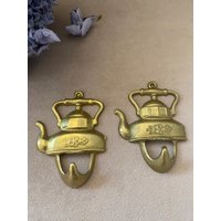 Kleine Haken Messing Für Küche. Antike Aus Messing. Vintage Wandhaken. Goldfarbene Wandhaken Metall Gold von IwaSchenke