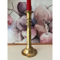Langer Kerzenständer Gold Aus Messing. | Alter Vintage-Kerzenhalter Elegant & Schmal Für Stabkerzen/Langkerzen/Spitzkerzen von IwaSchenke