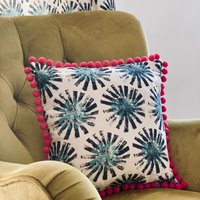 Schwarze Pustezahn Mit Pink Pom Poms Kissen Schwarze Pustezahn Mit Pink Pom Poms Kissen von IzziRainey