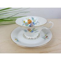 Hutschenreuther Kaffeetasse Mit Untertasse, Buntes Jugendstil Dekor, 30Er Jahre Porzellan Kaffeeset Für Vintage Kaffeetafel, Geschenk Hutschenreuther Kaffeetasse Mit Untertasse, Buntes Jugendstil Dekor, 30Er Jahre Porzellan Kaffeeset Für Vintage Kaffeetafel, Geschenk von JAHRZEHNTE