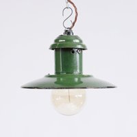 Vintage Industrielle Grüne Emailleschirm Pendelleuchte | Retro "Ufo" Antike Porzellan Emaillierte Lampe Grüne Industrie-Beleuchtung von JANGRAH