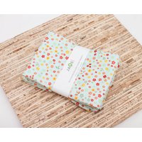 Große Stoffservietten - 4Er Set | N1662 Kleine Blumen Light Aqua Moderne Wiederverwendbare von JAQSstudio