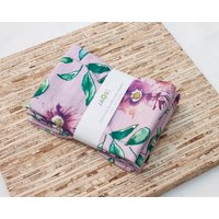 Große Stoffservietten - 4Er Set | N2411 Mulberry Pink Floral Moderne Wiederverwendbare Große Stoffservietten - 4Er Set | N2411 Mulberry Pink Floral Moderne Wiederverwendbare von JAQSstudio