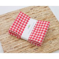 Große Stoffservietten - 4Er Set | N3624 Rotes Hahnentrittmuster Moderne Wiederverwendbare von JAQSstudio