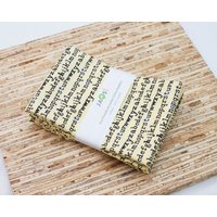 Große Stoffservietten - 4Er Set | N4331 Gelbe Buchstaben Moderne Wiederverwendbare von JAQSstudio