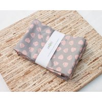 Große Stoffservietten - 4Er Set | N5185 Pinke Herzen Moderne Wiederverwendbare von JAQSstudio